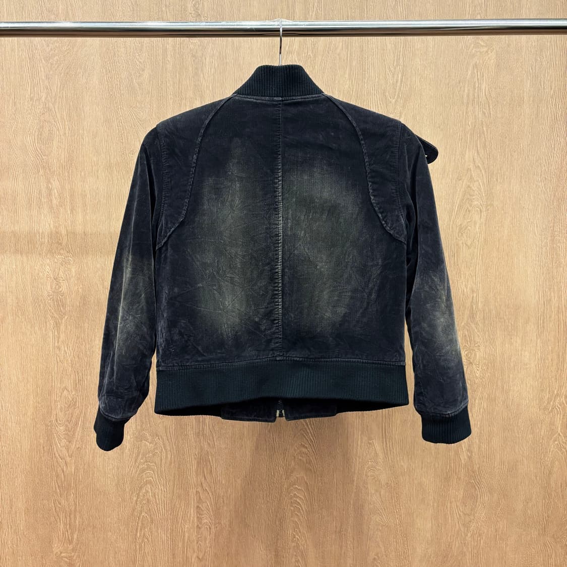 폴스미스 핑크 크롭 집업 자켓 빈티지 워싱 코듀로이 포켓 디테일 흑청 상품이미지3