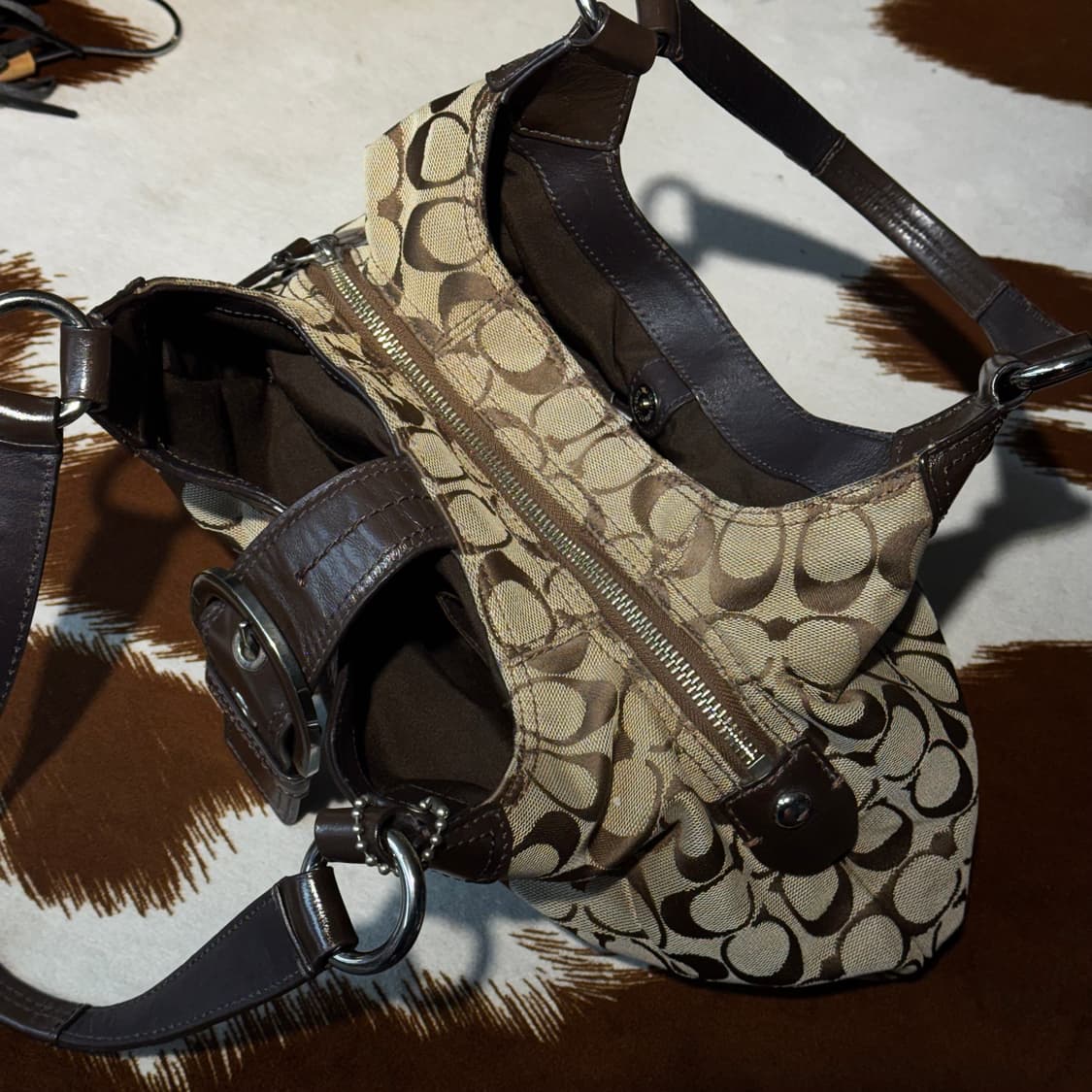 코치 모노그램 숄더백 호버백 베이지 y2k 상품이미지4