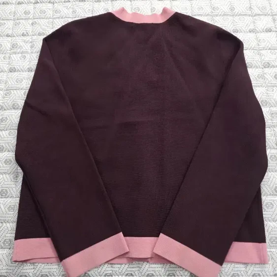 질스튜어트 뉴욕 라인배색 니트 가디건+스커트 셋업 55 상품이미지3