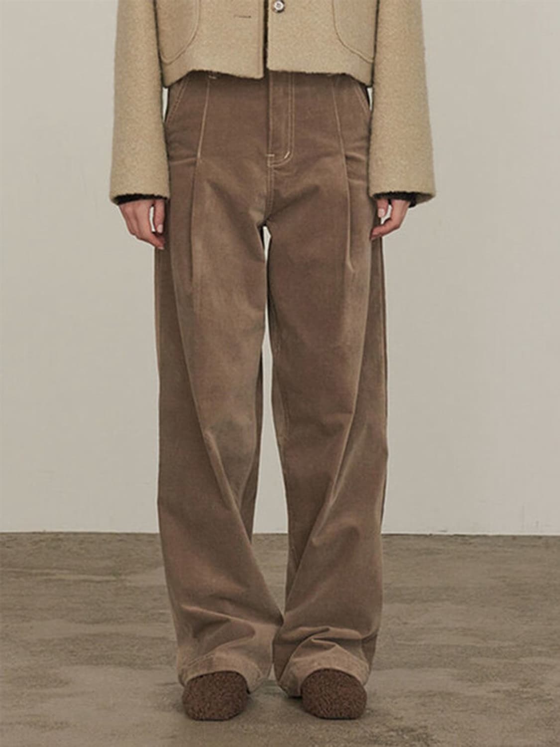 [s] 다이애그널 턱 와이드 벨벳 팬츠 브라운 [조우리 착용] 상품이미지2