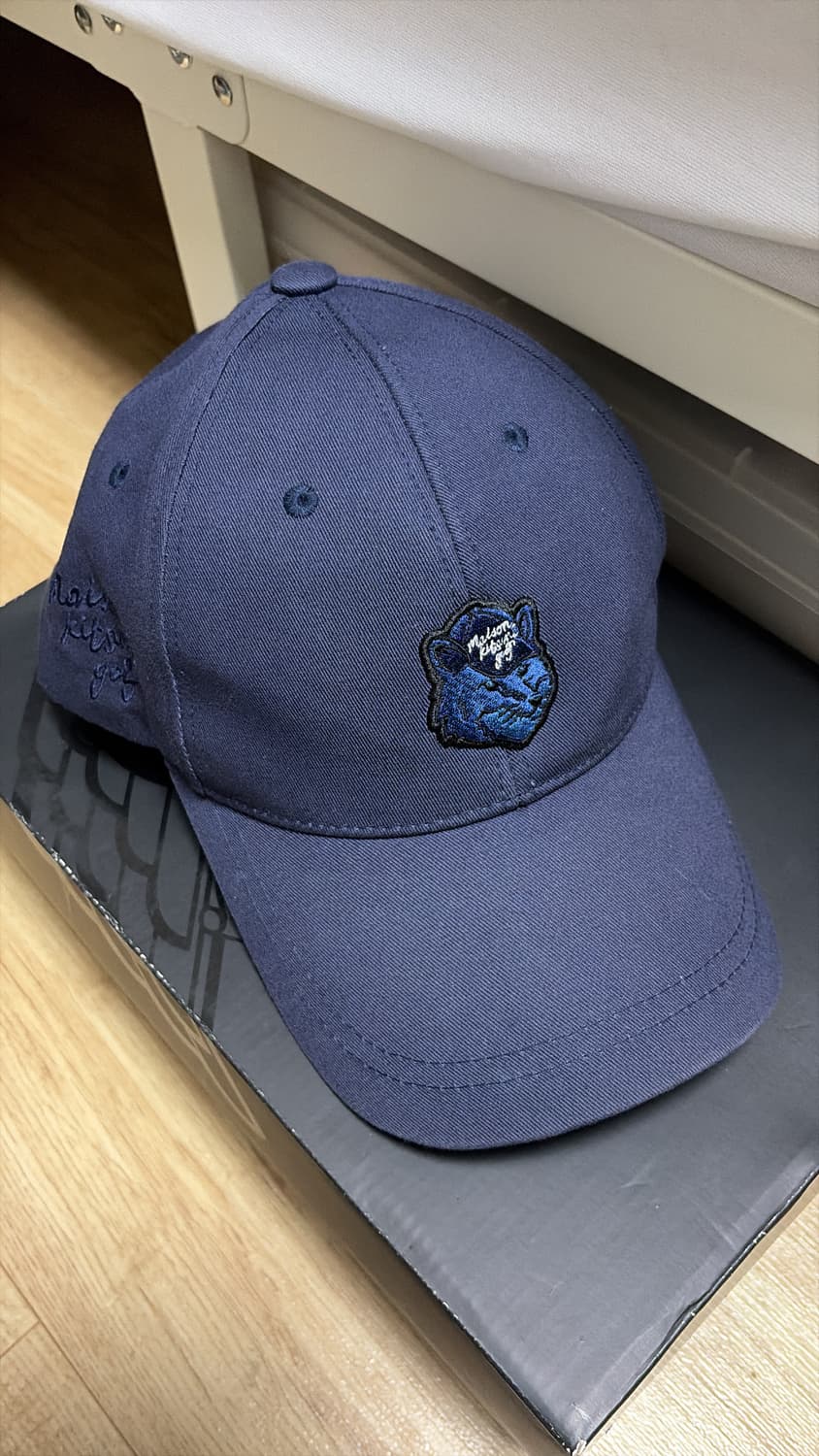 메종키츠네 유니섹스 폭스헤드 볼캡 네이비 상품이미지1