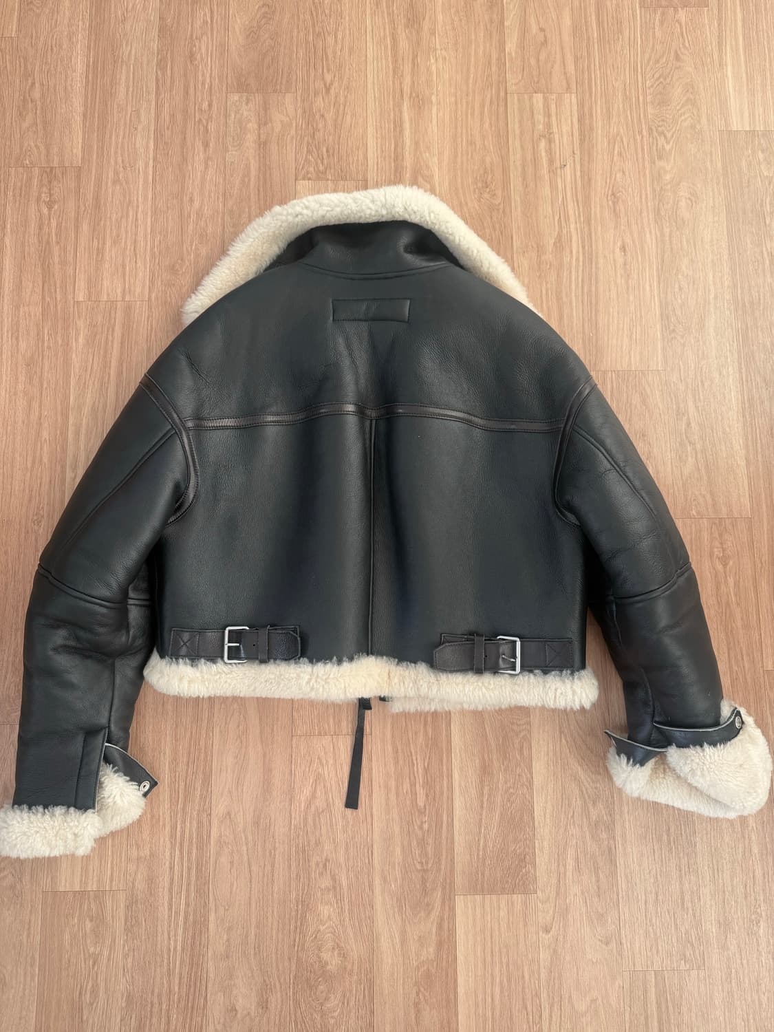 아크네 무스탕 38  상품이미지4