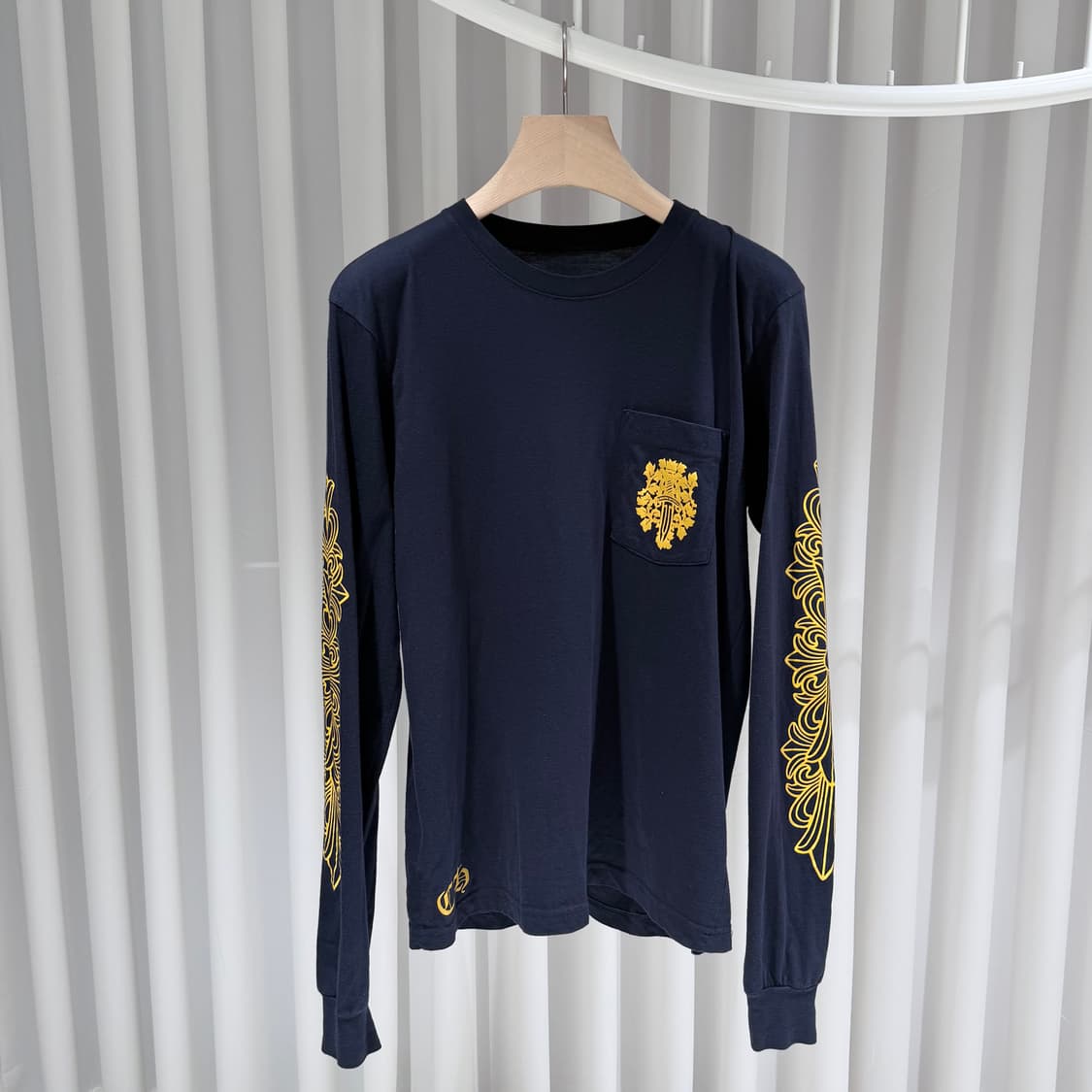 M / 크롬하츠 대거 골드 플로랄 네이비 롱슬리브 상품이미지2