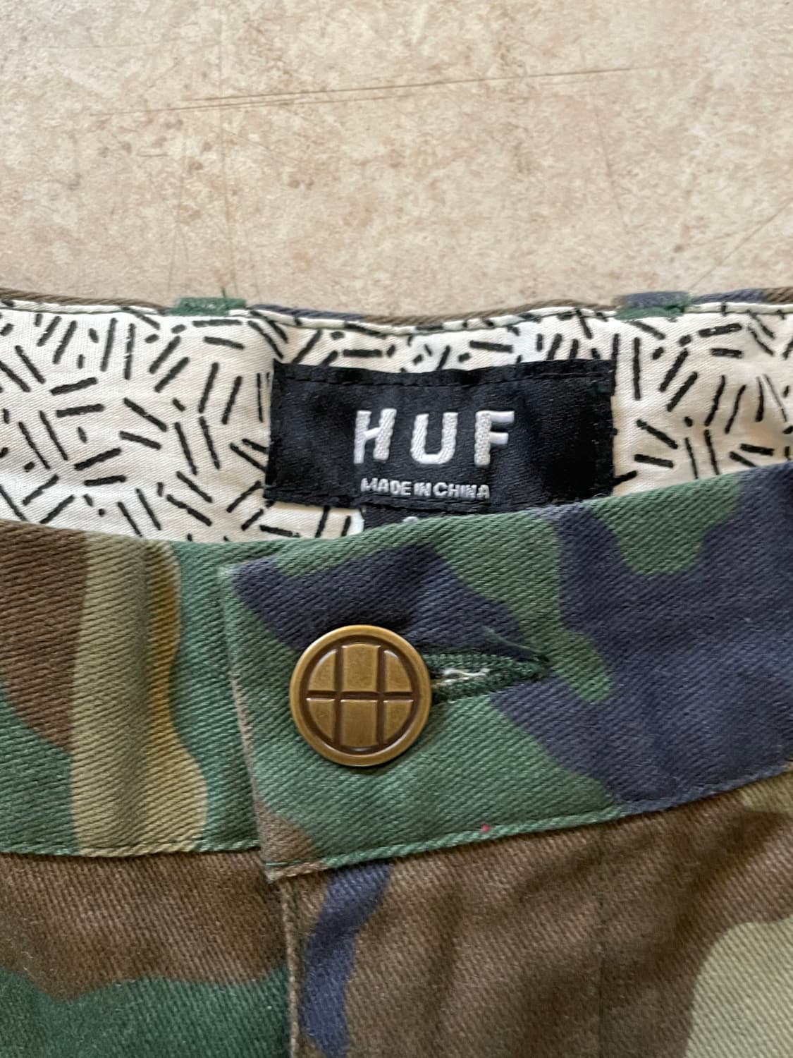 HUF 허프 카모 반바지 상품이미지2