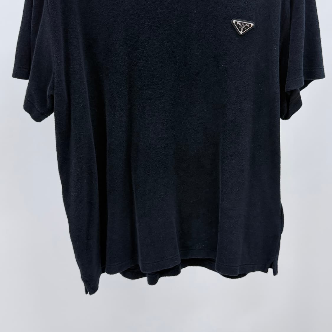 [S+급/2XL] 프라다 삼각로고 테리 반팔 셔츠 블랙 상품이미지4