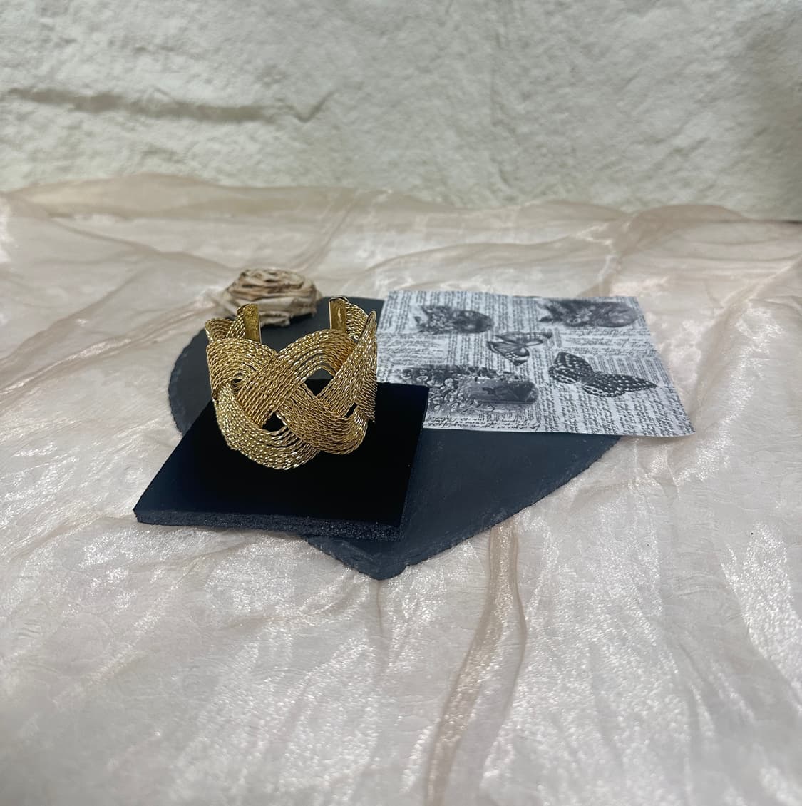 빈티지 골드톤 와이어랩핑 짜임 오픈 팔찌 상품이미지1