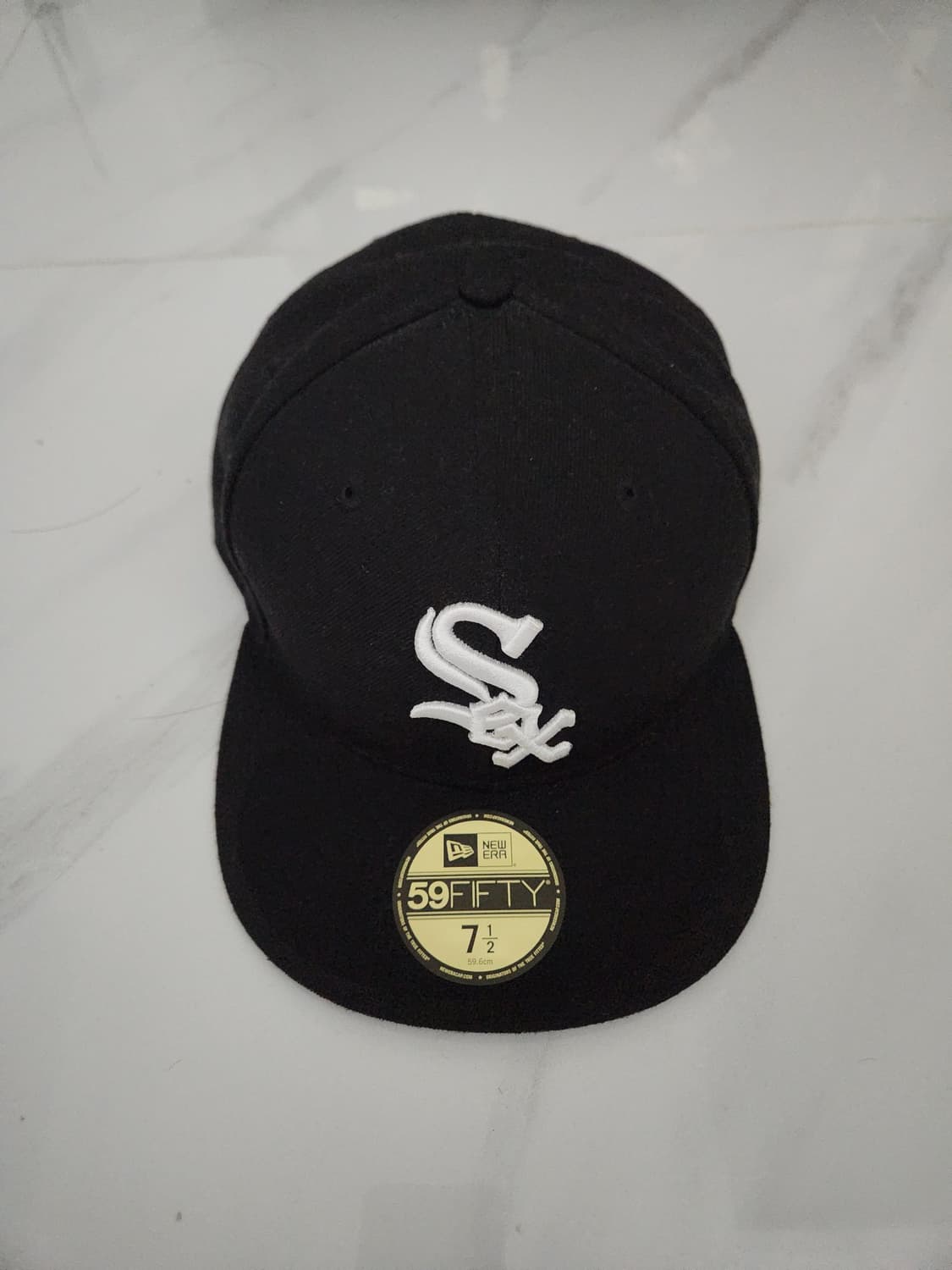 뉴에라 MLB 59FIFTY 시카고 화이트삭스 피티드캡 판매합니다. 상품이미지1