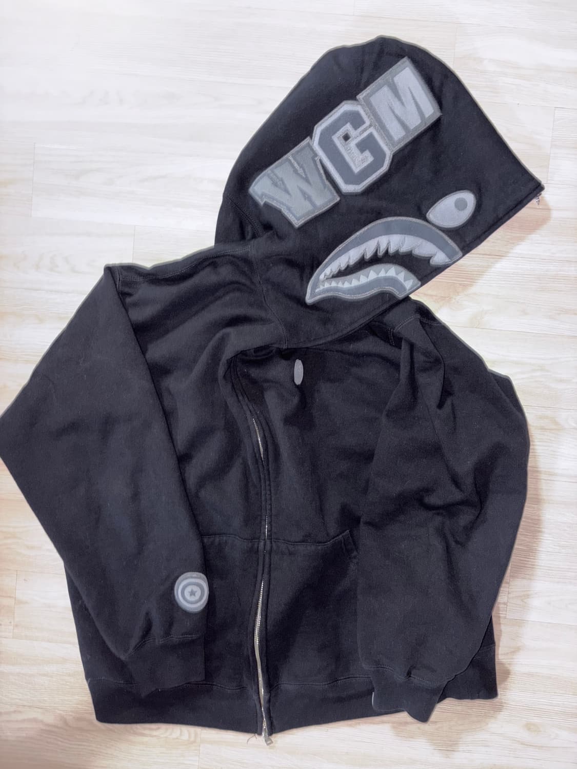 베이프 원포인트 샤크후드집업 L (릴렉스드핏) 판매합니다 상품이미지3