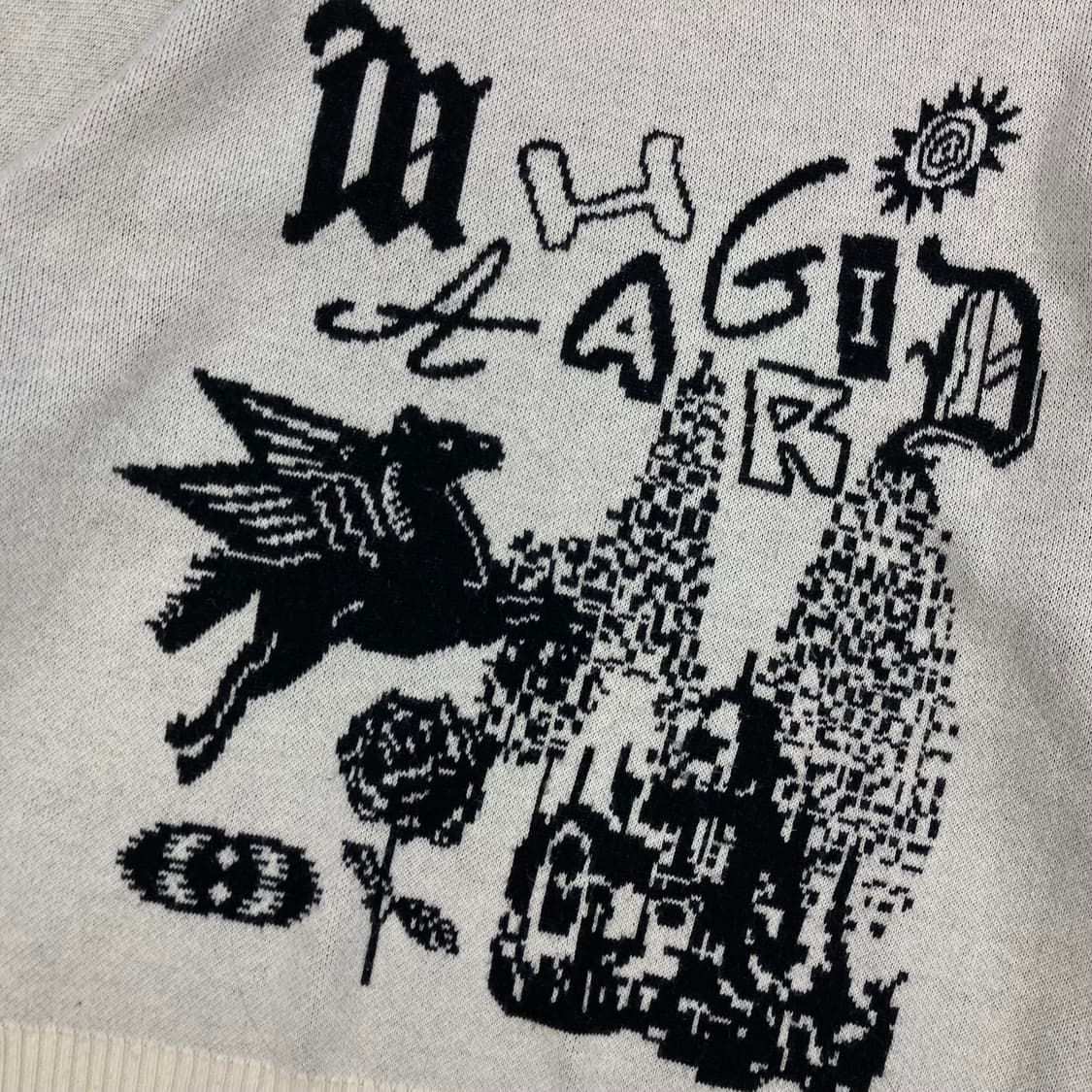 마하그리드 빅로고 아이보리 니트 상품이미지2