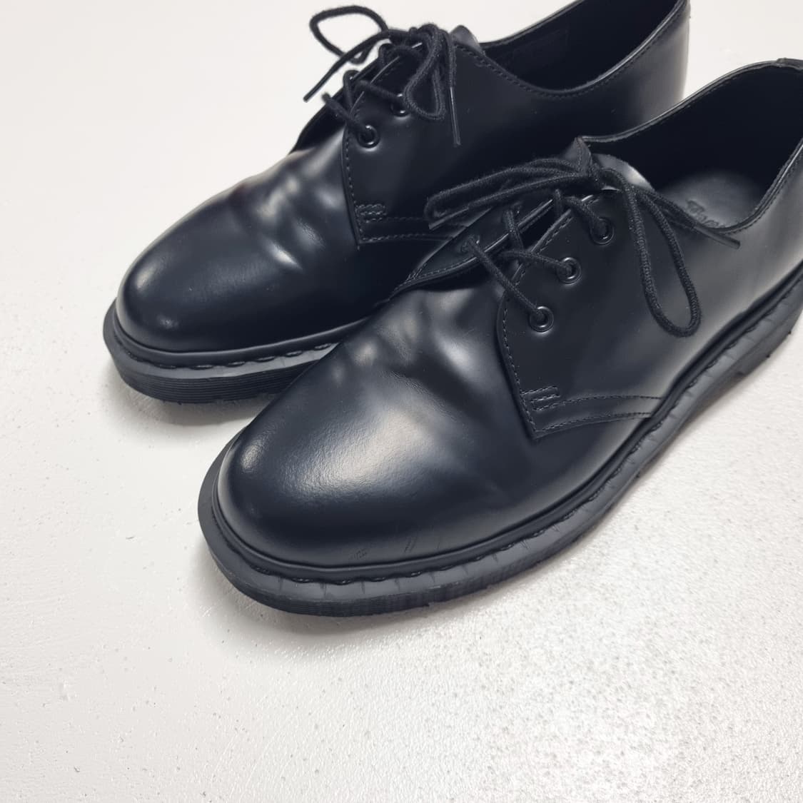 닥터마틴 1461 모노 블랙 - 250 (US7)  DR.MARTENS 상품이미지3