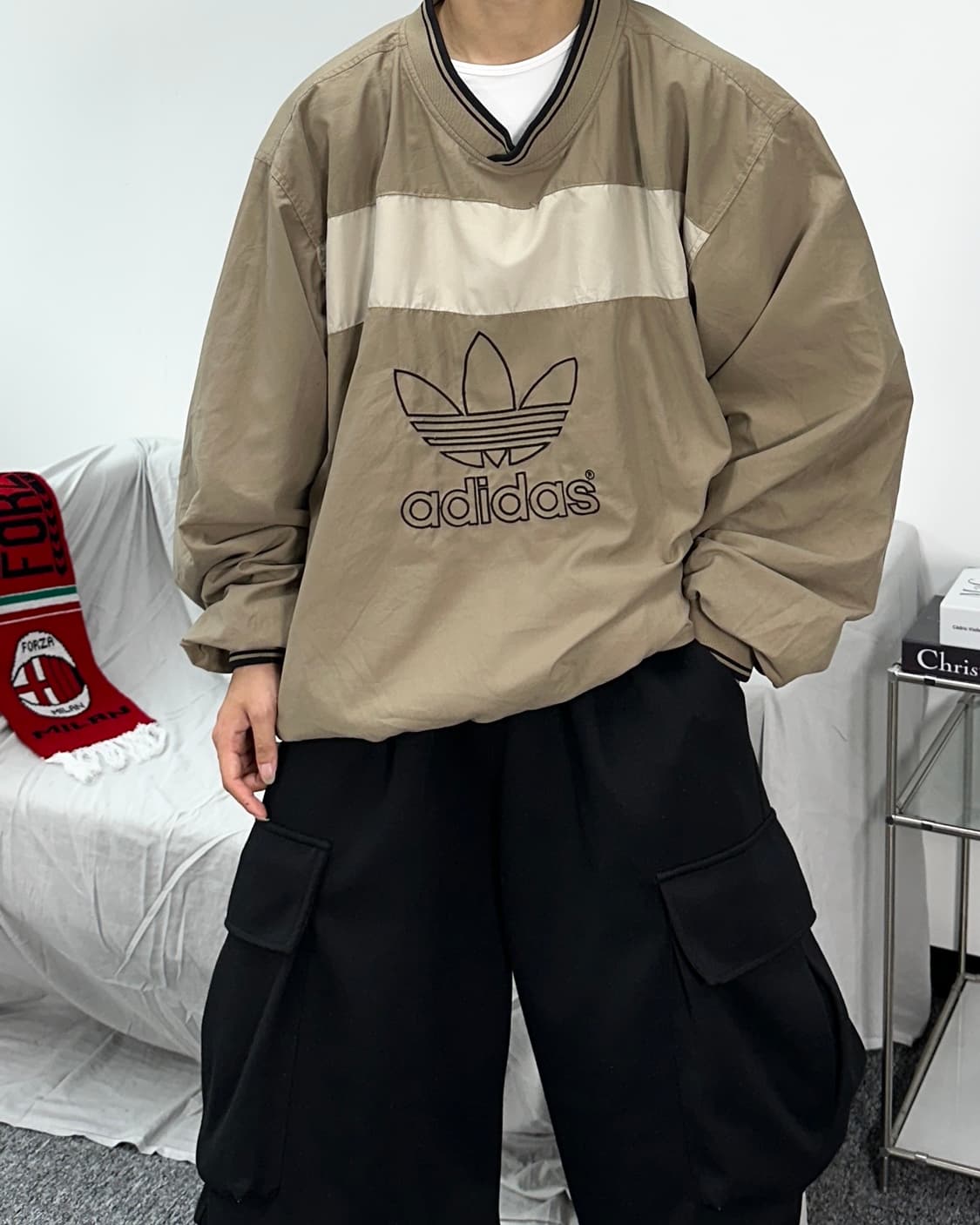 아디다스 빅로고 베이지 배색 웜업 상품이미지2