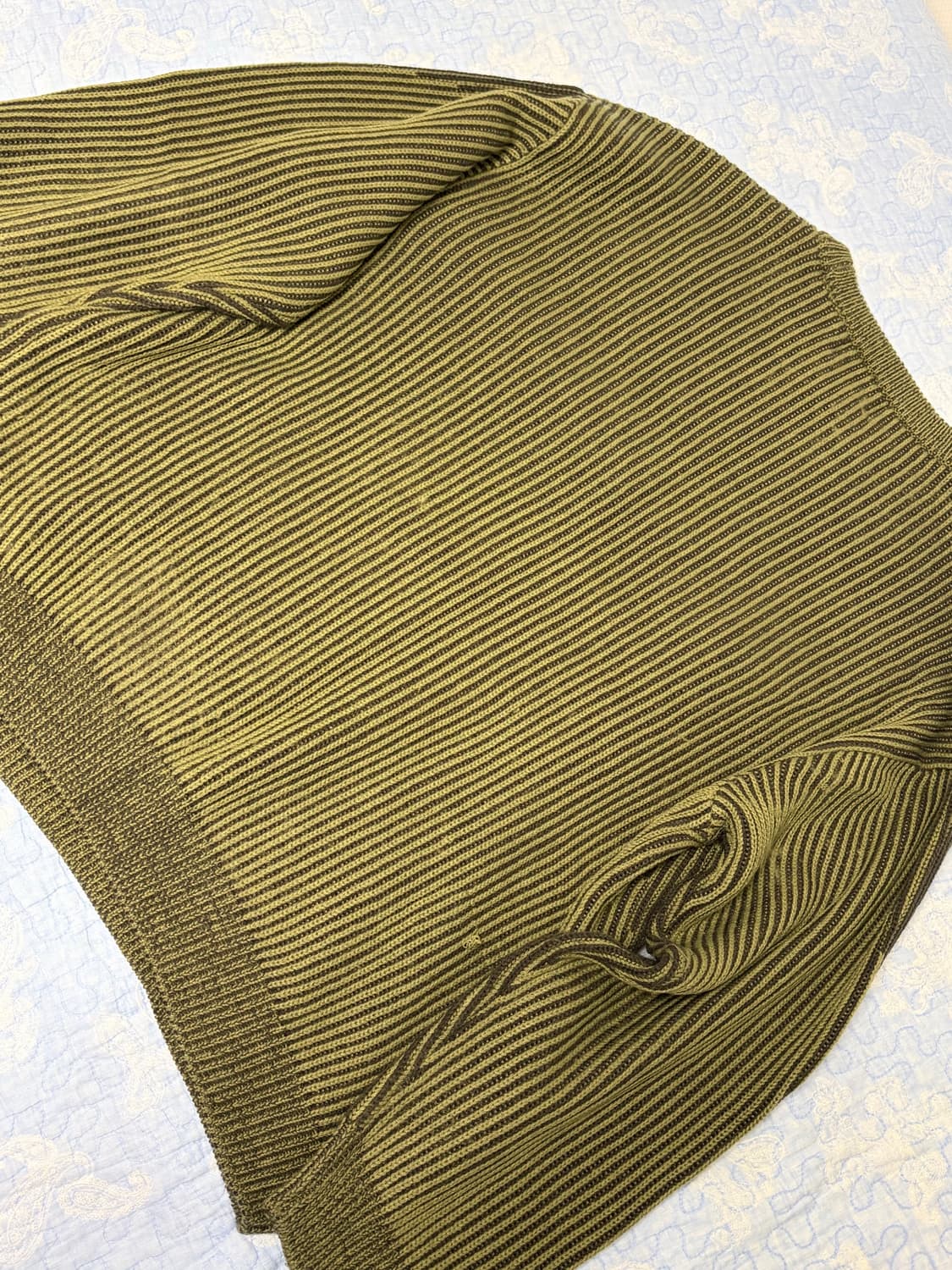 [XL] 크리틱 로고 니트 카키 상품이미지4