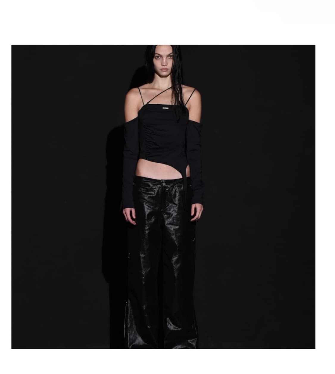 보헤미안서울 보헴서 오프숄더 커브드티 off shoulder bohems 상품이미지1