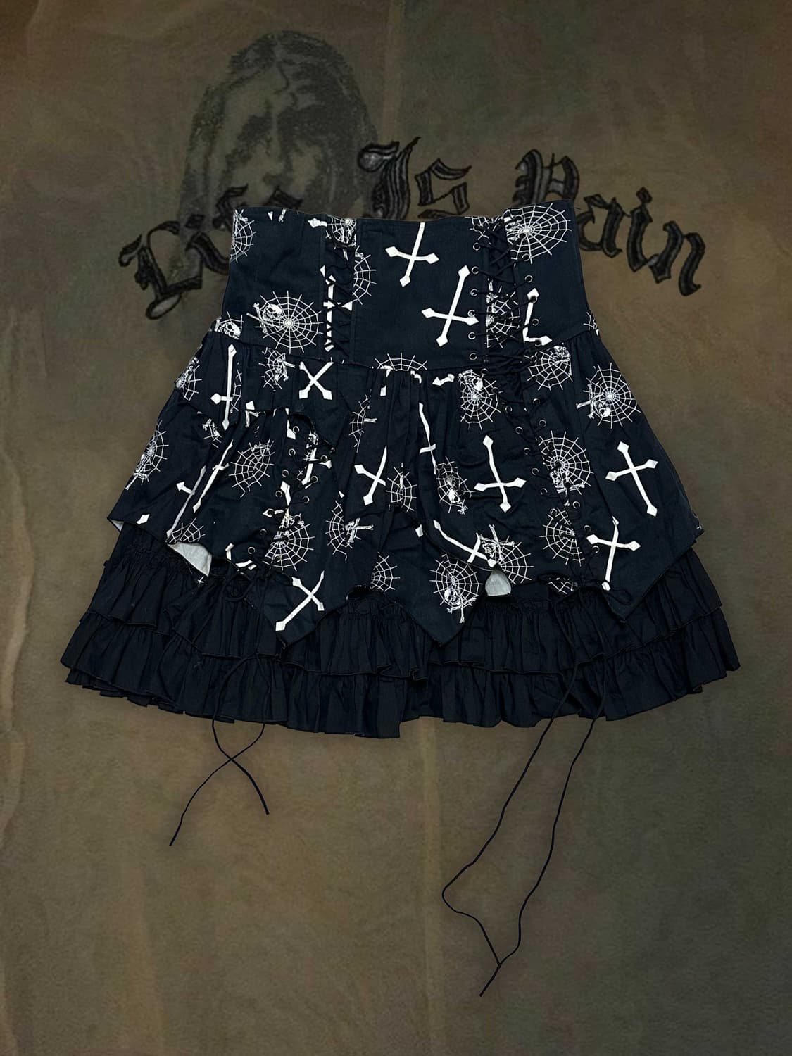 고스 십자가 거미줄 프릴 블랙 스커트 상품이미지1