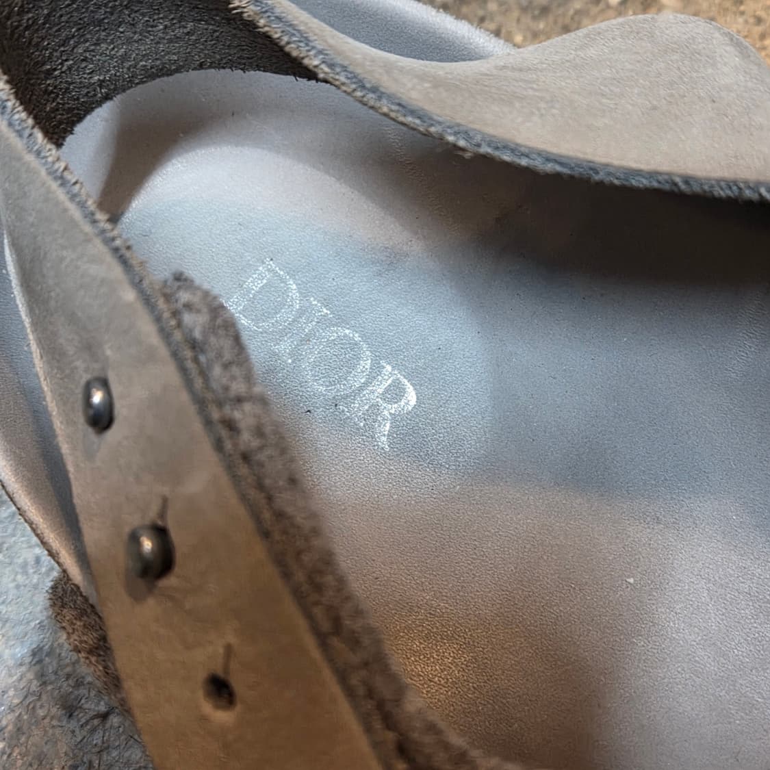 디올 x 버켄스탁 토키오 뮬 펠트 울 누벅 카프스킨 그레이 (43) 상품이미지8