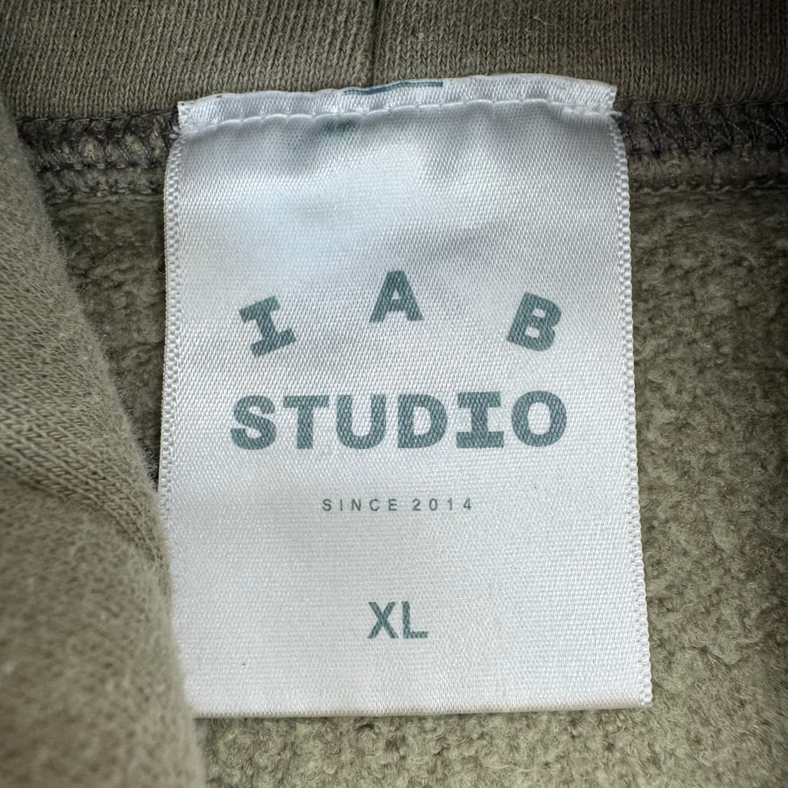 아이앱 후드티 상품이미지4