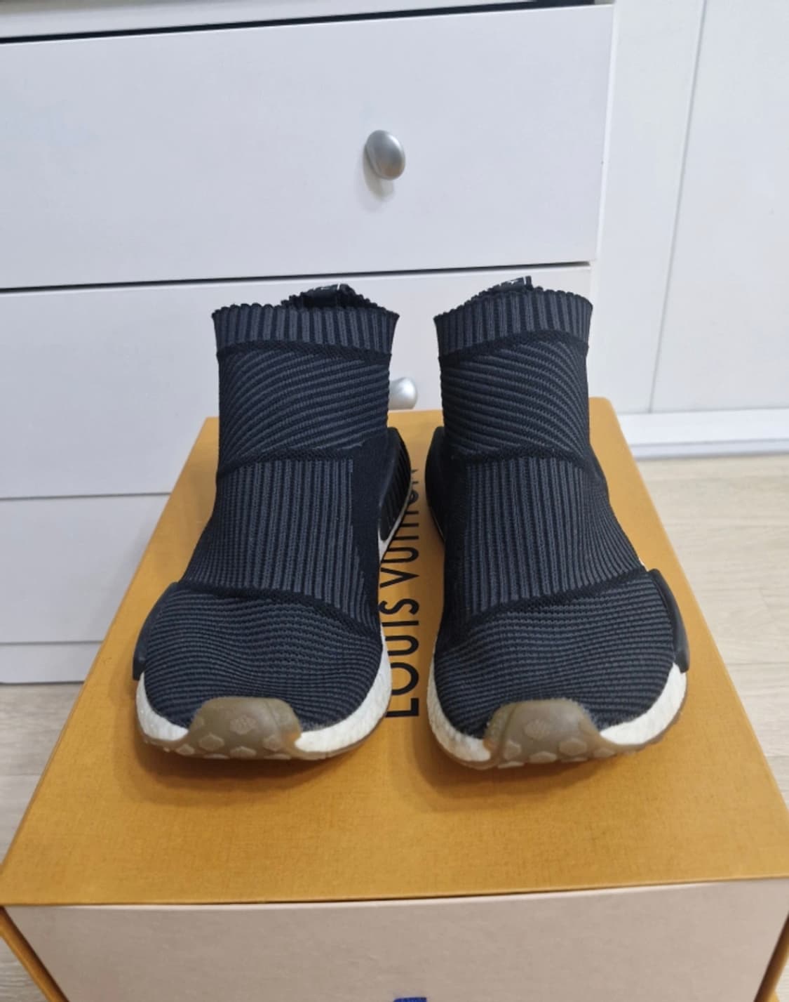 아디다스 NMD 시티삭 블랙검 운동화 상품이미지4