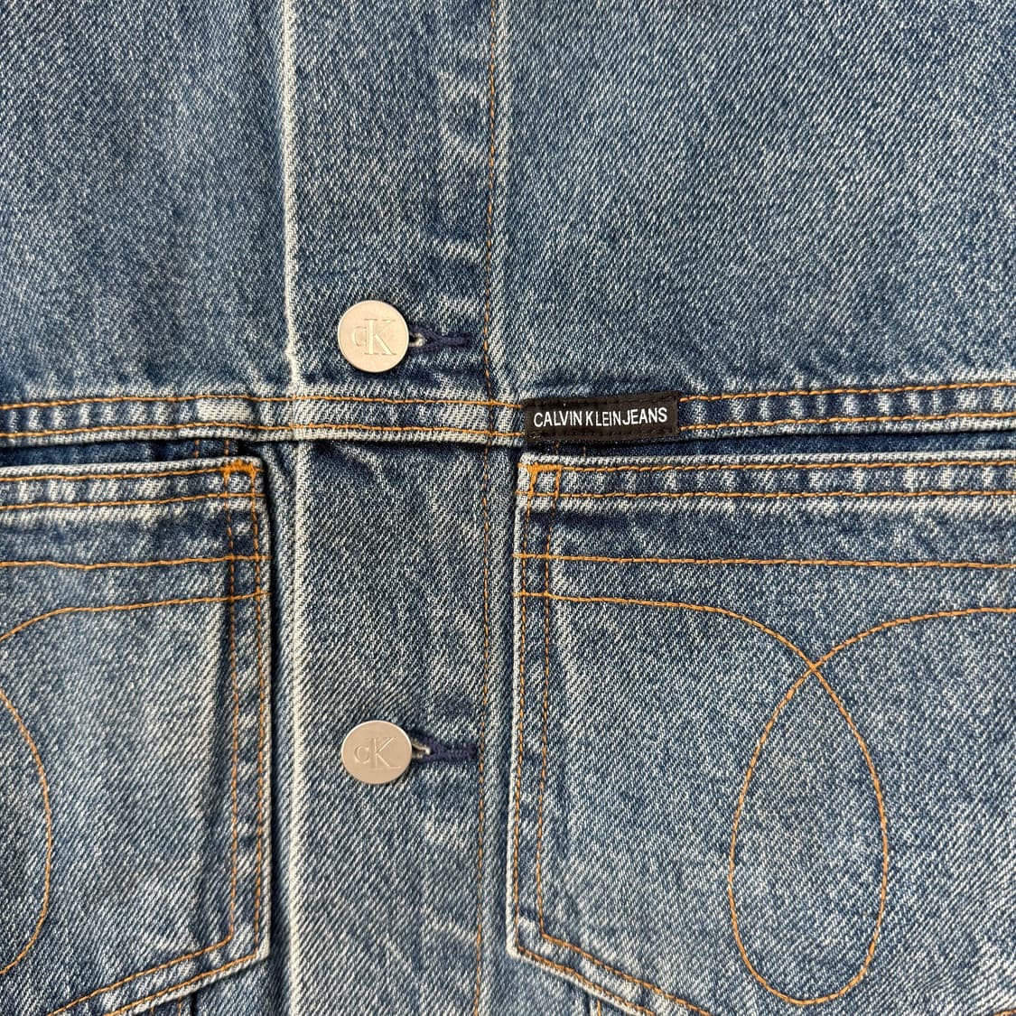 캘빈클라인 Jeans 워싱 오메가 스티치 데님 트러커 중청 자켓 상품이미지3