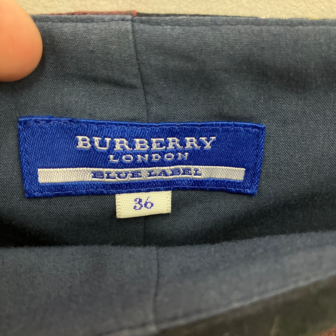 버버리 블루 라벨 체크 비대칭 미니 스커트 36 상품이미지3