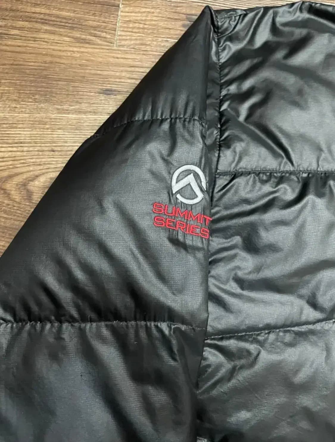 노스페이스 아콘카구아 유광 경량패딩  상품이미지5