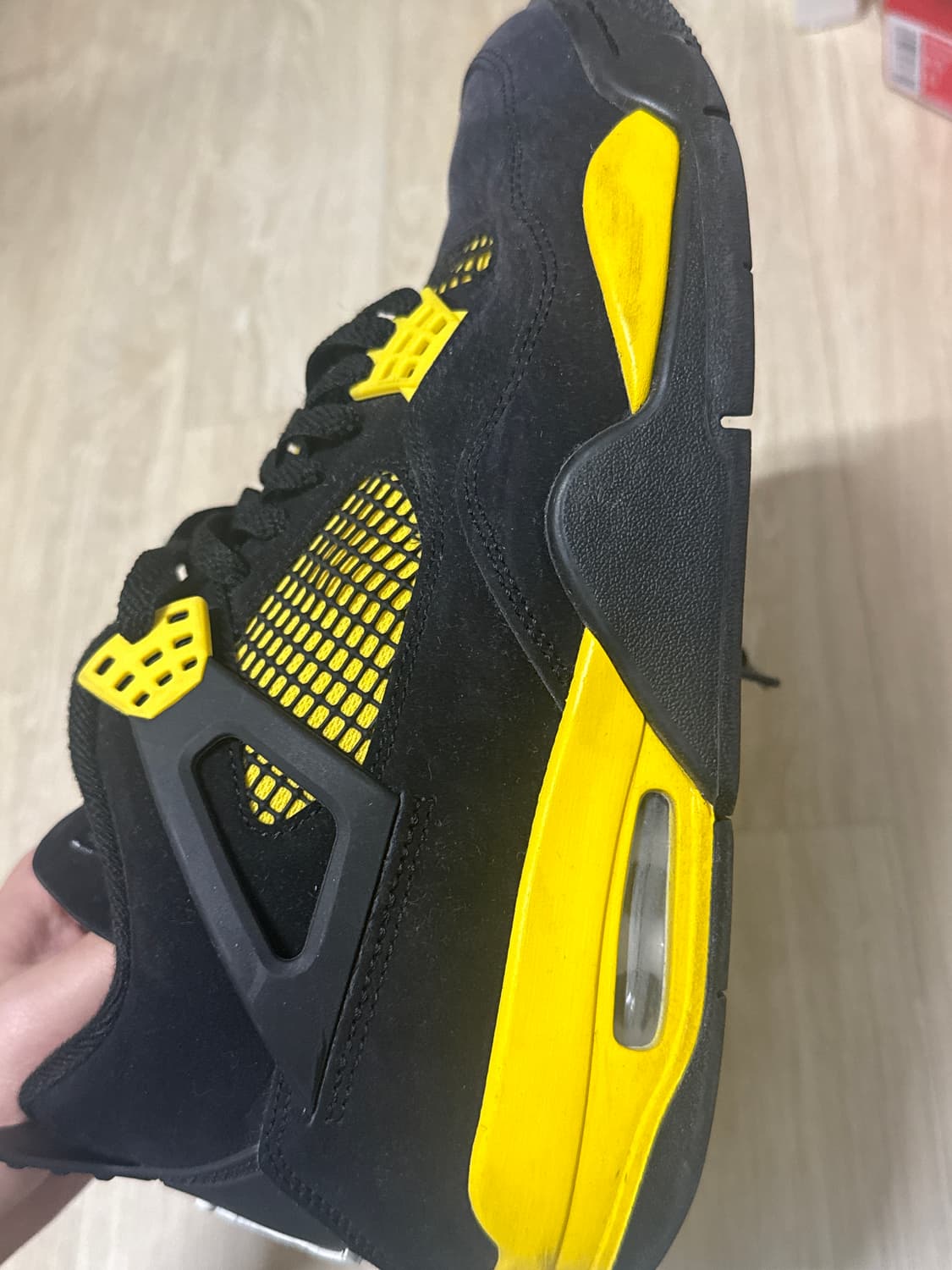 나이키 조던 레트로4 썬더 265 상품이미지3