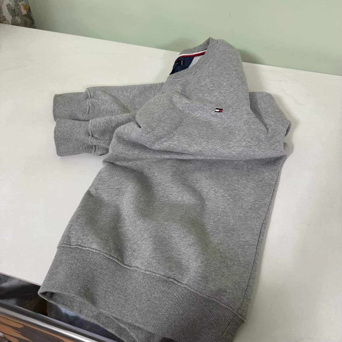 L 타미힐피거 기본로고 그레이 코튼 스웻맨투맨 상품이미지2
