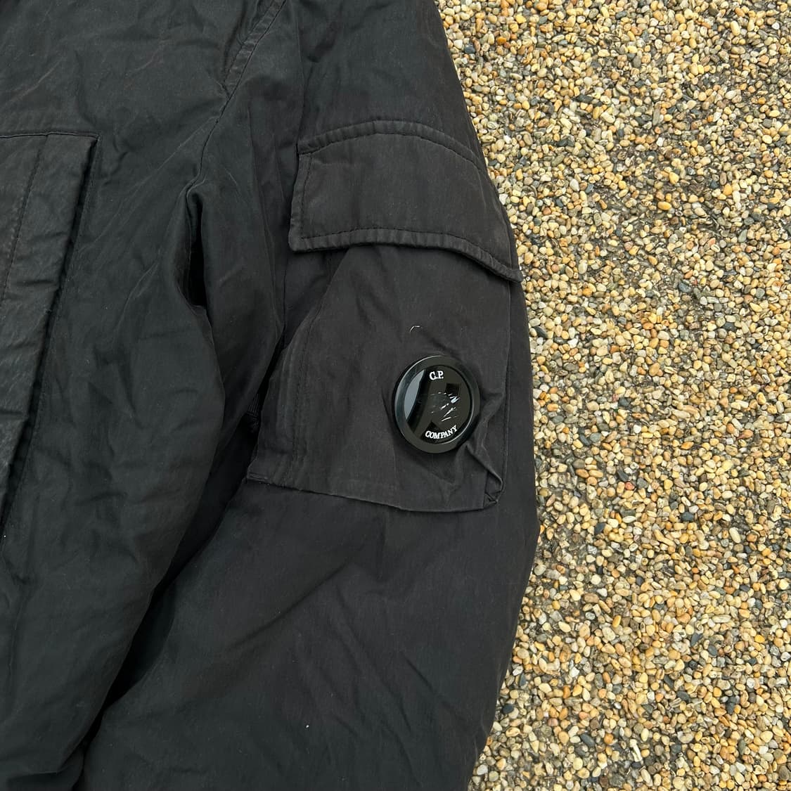 C.P 컴퍼니 렌즈 파카 패딩 상품이미지4