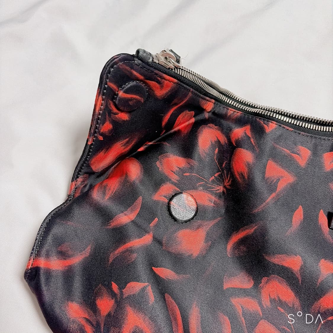 알렉산더맥퀸 플라워 프린트 클러치백 상품이미지3