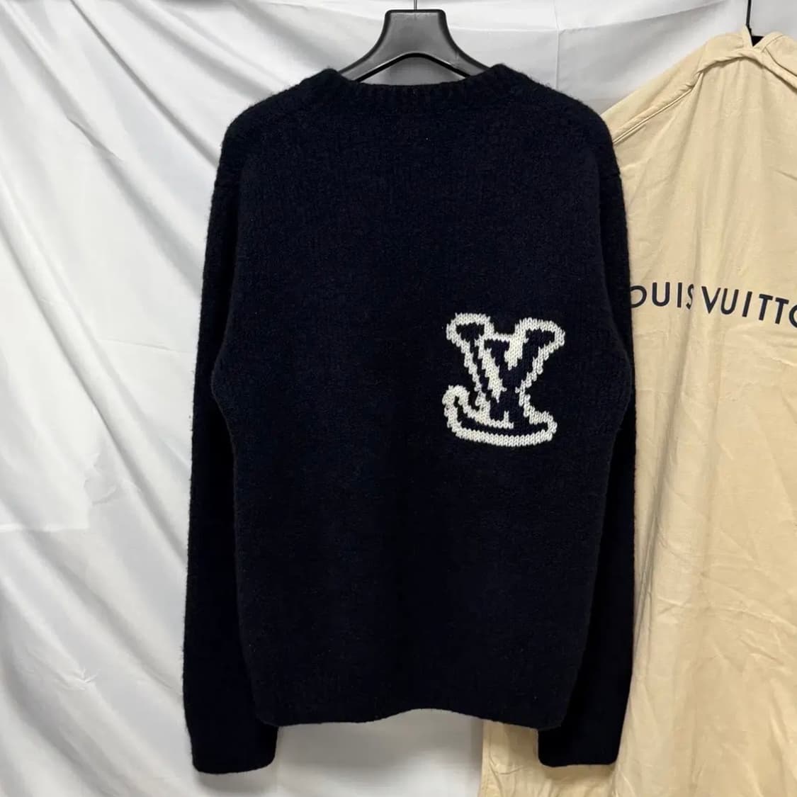 [S+급/2XL] 루이비통 LV 인타르시아 크루넥 니트 네이비 상품이미지4