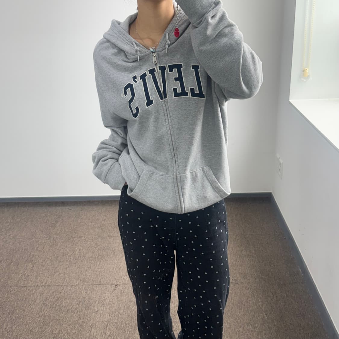 Levis 리바이스 네이비 로고 그레이 후드집업 상품이미지2