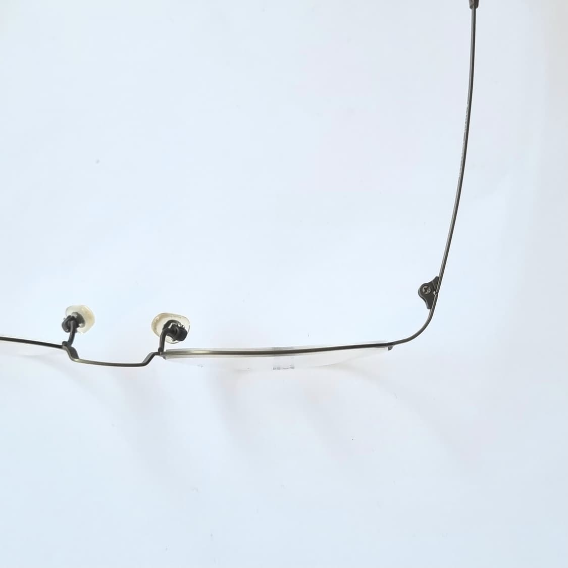 라베리(Maxime Labeyrie) 초경량 베타 티타늄 반무테 안경 상품이미지9