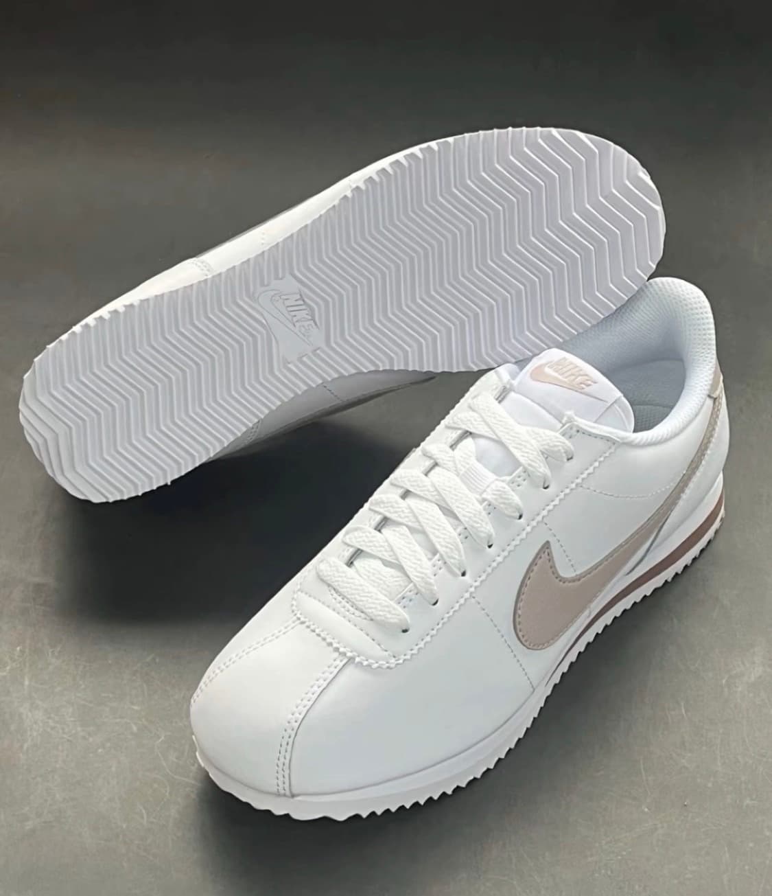 나이키 코르테즈 화이트 플래티넘 바이올렛 상품이미지2