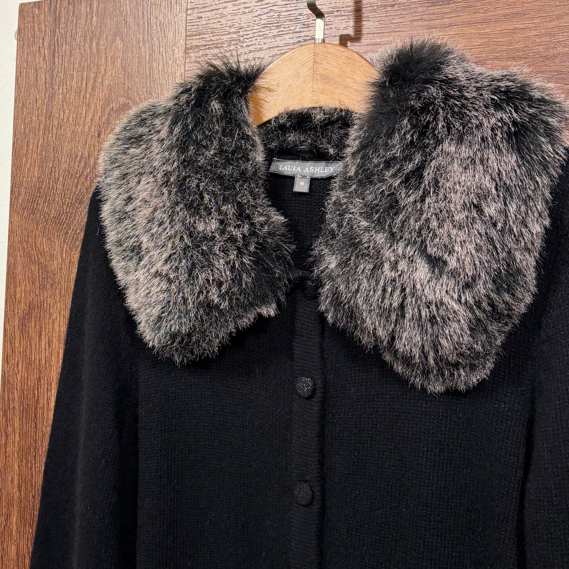 Laura ashley 로라애슐리 에코 퍼 트리밍 블랙 가디건 상품이미지4