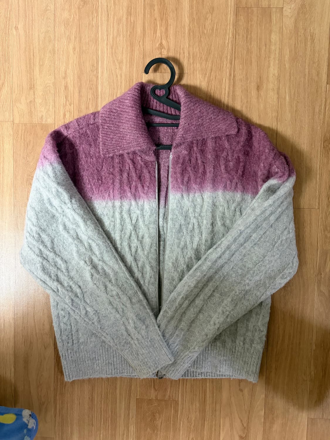 (M,100)아더에러 로위 rowy 니트 집업 상품이미지1