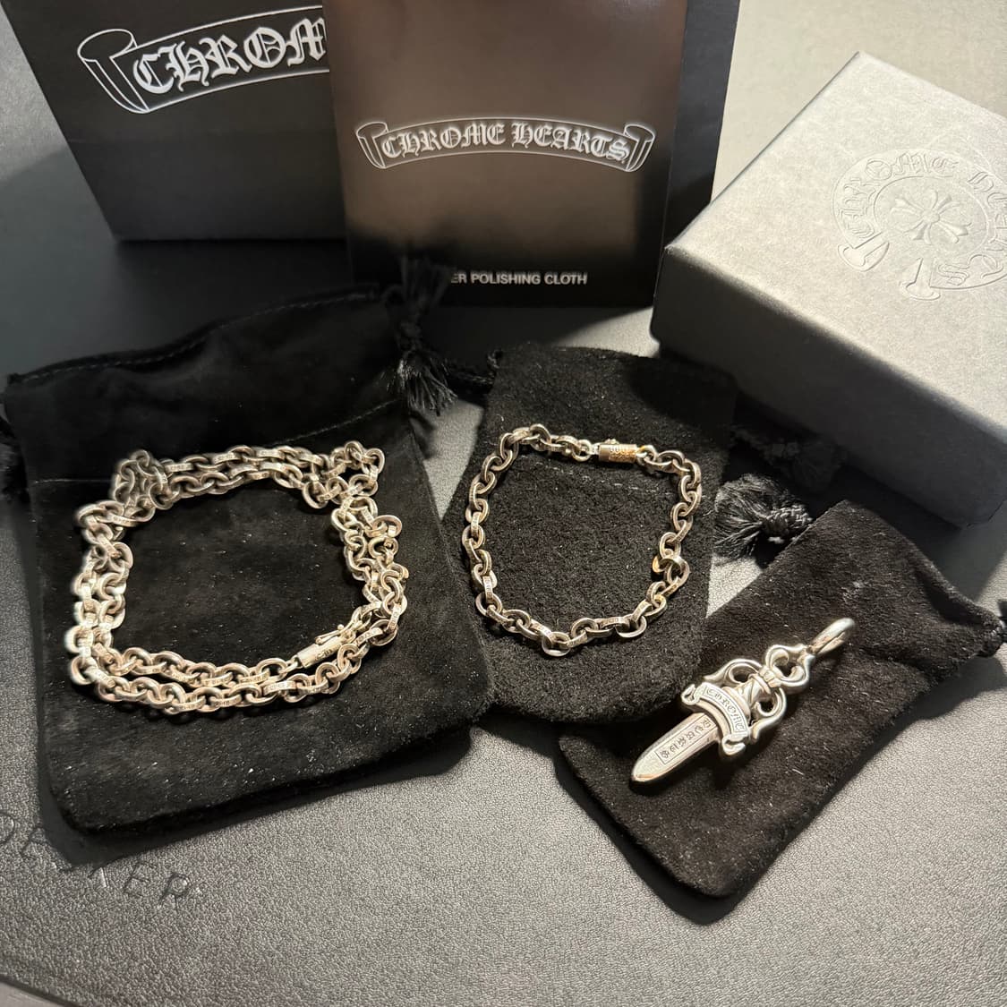 크롬하츠 더블대거참+페이퍼체인 18인치 판매합니다 상품이미지1