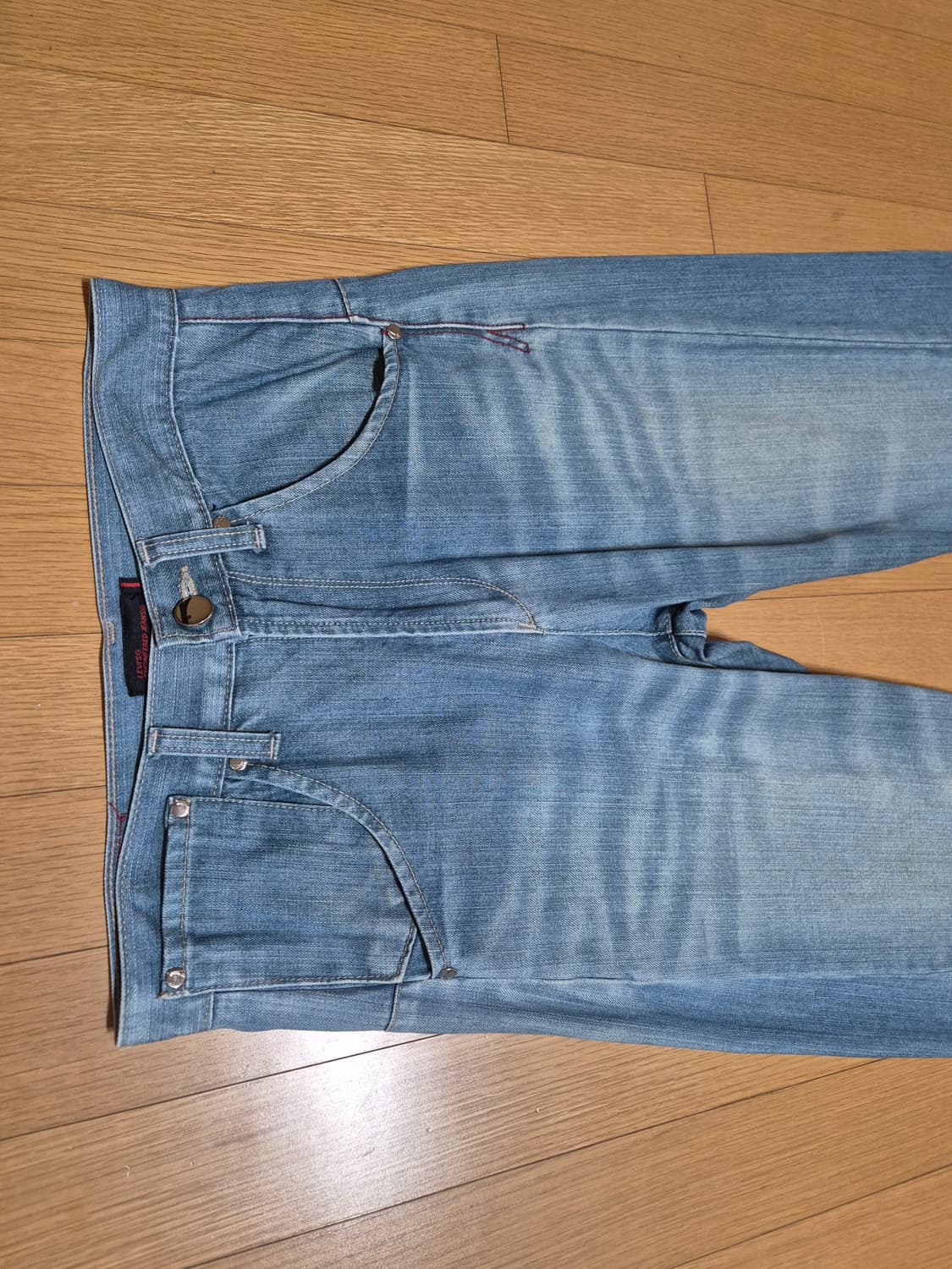 여성 리바이스 엔지니어드진 블루 데님 바지 상품이미지3