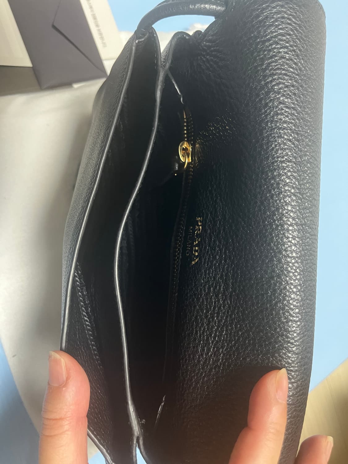 프라다 비텔로 블랙 미니 크로스백(1BH031) 상품이미지2