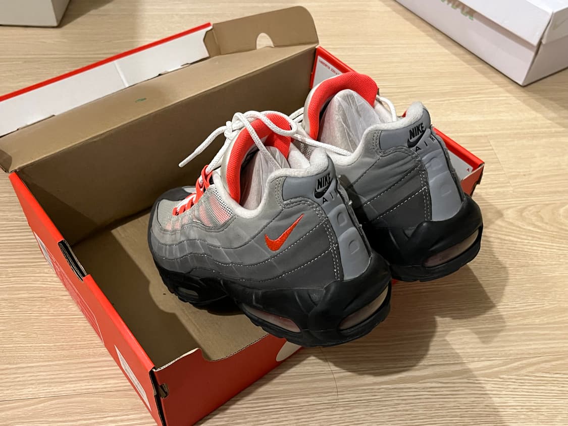 (270) 나이키 에어맥스 95 OG 솔라 레드 2018 상품이미지3