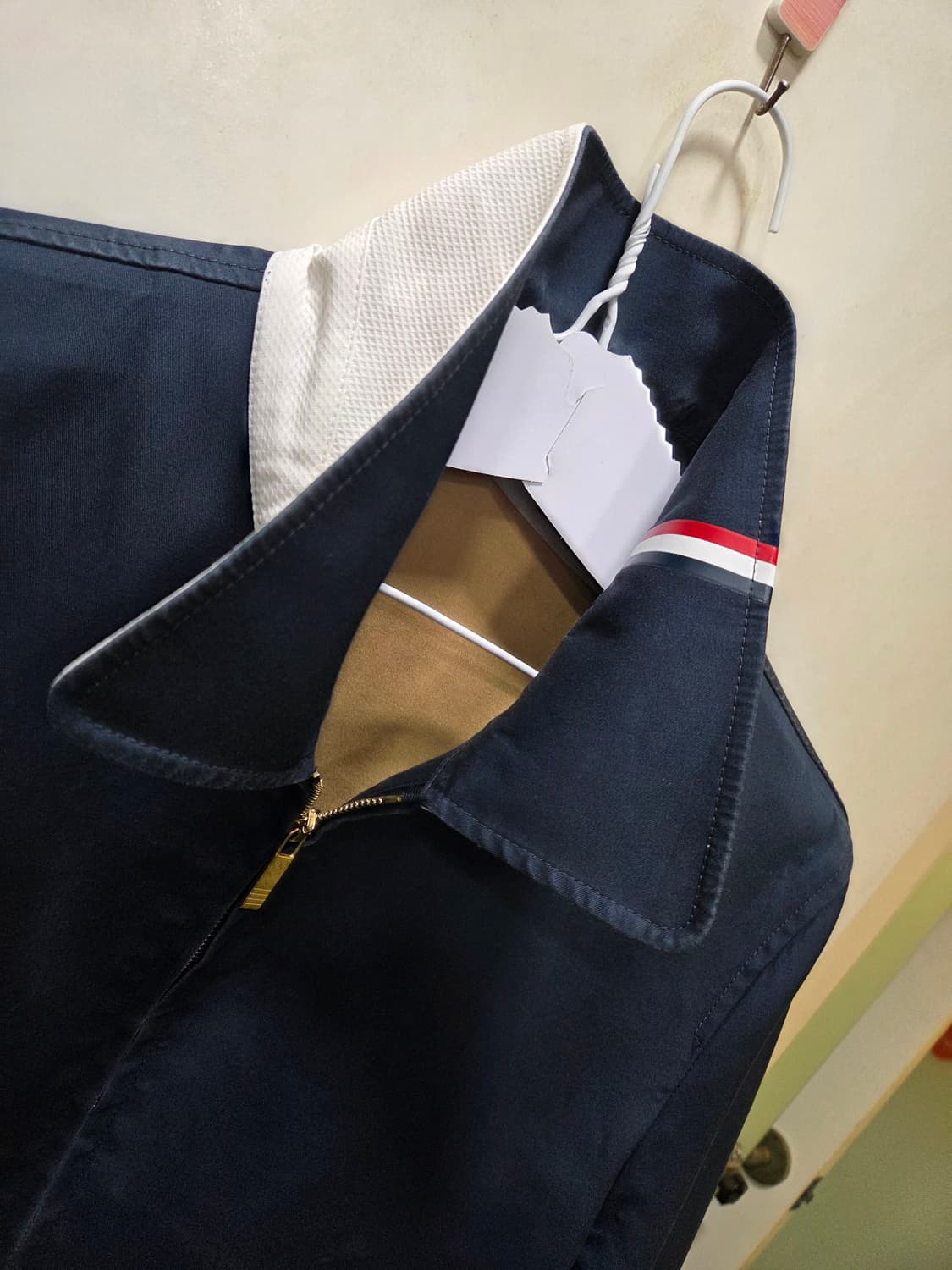 톰브라운 네이비 자켓 상품이미지2