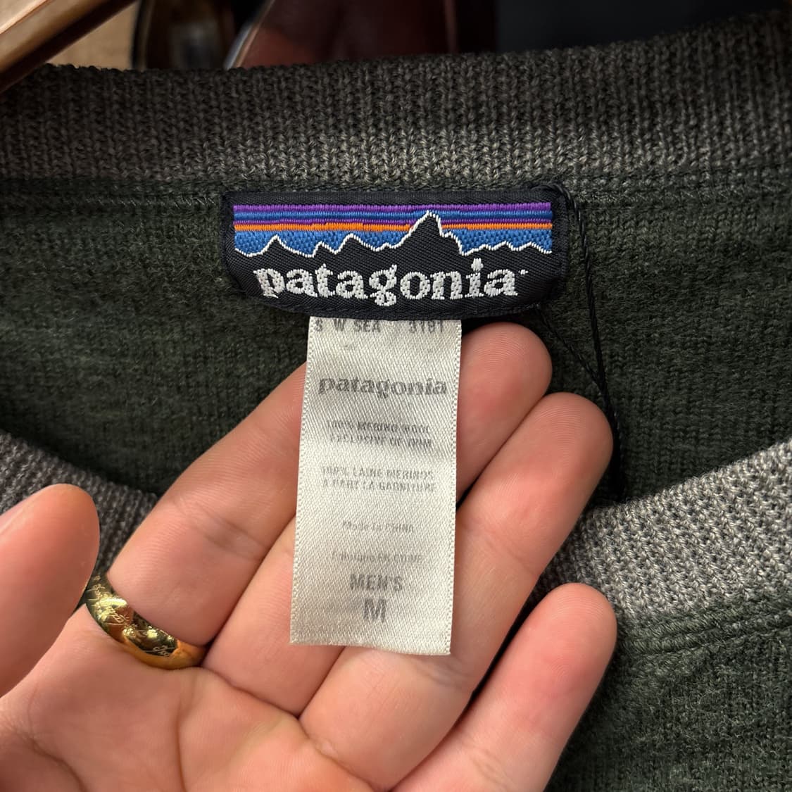 파타고니아 메리노울 코만도 니트 플리스 스웻셔츠 올리브 N885 상품이미지8