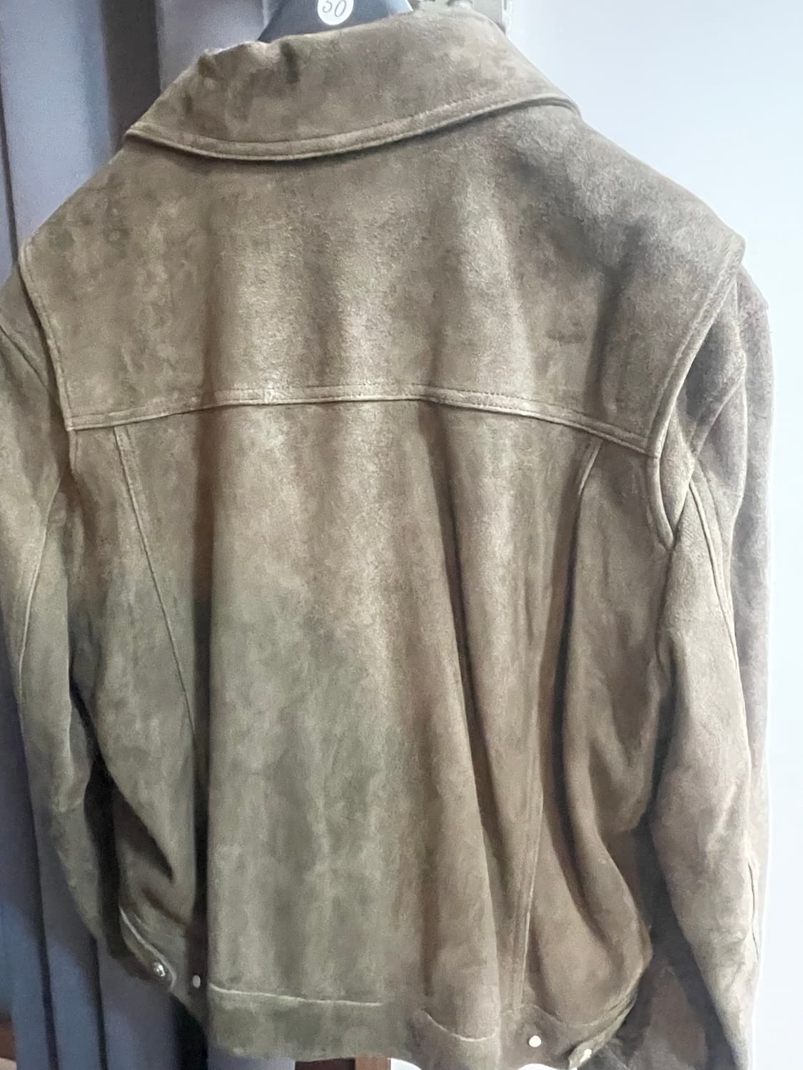 느와르 라르메스 스웨이드 자켓50팝니다 상품이미지4