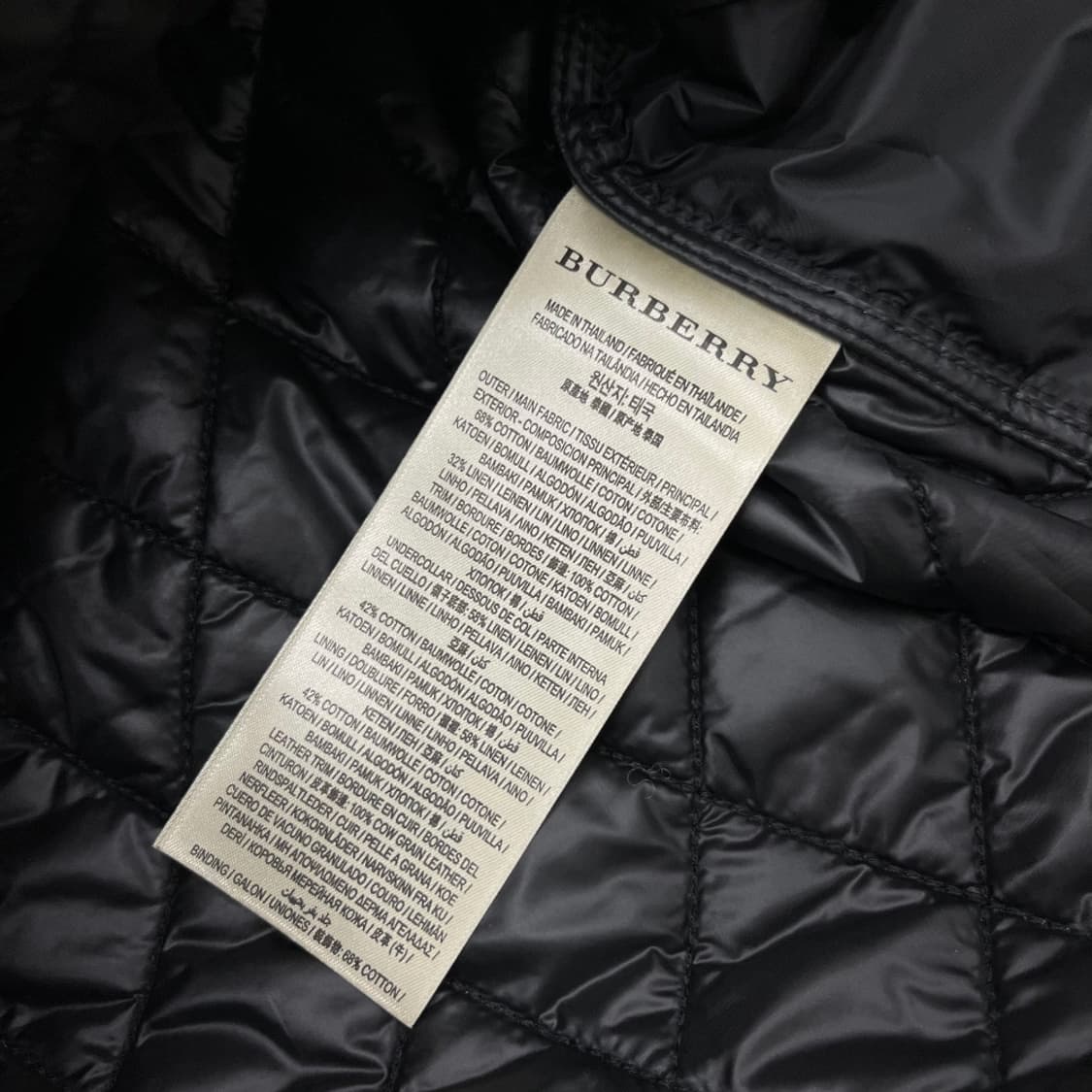 버버리 블랙 다이아 퀼팅 금장 베스트 L 상품이미지6