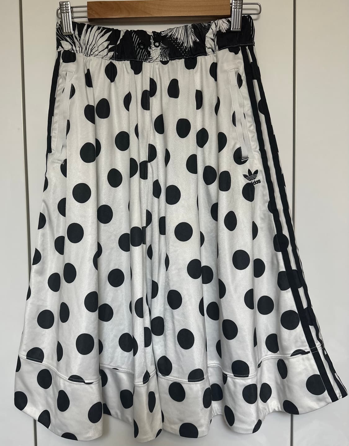 아디다스 물방울 스커트 져지원단 상품이미지1