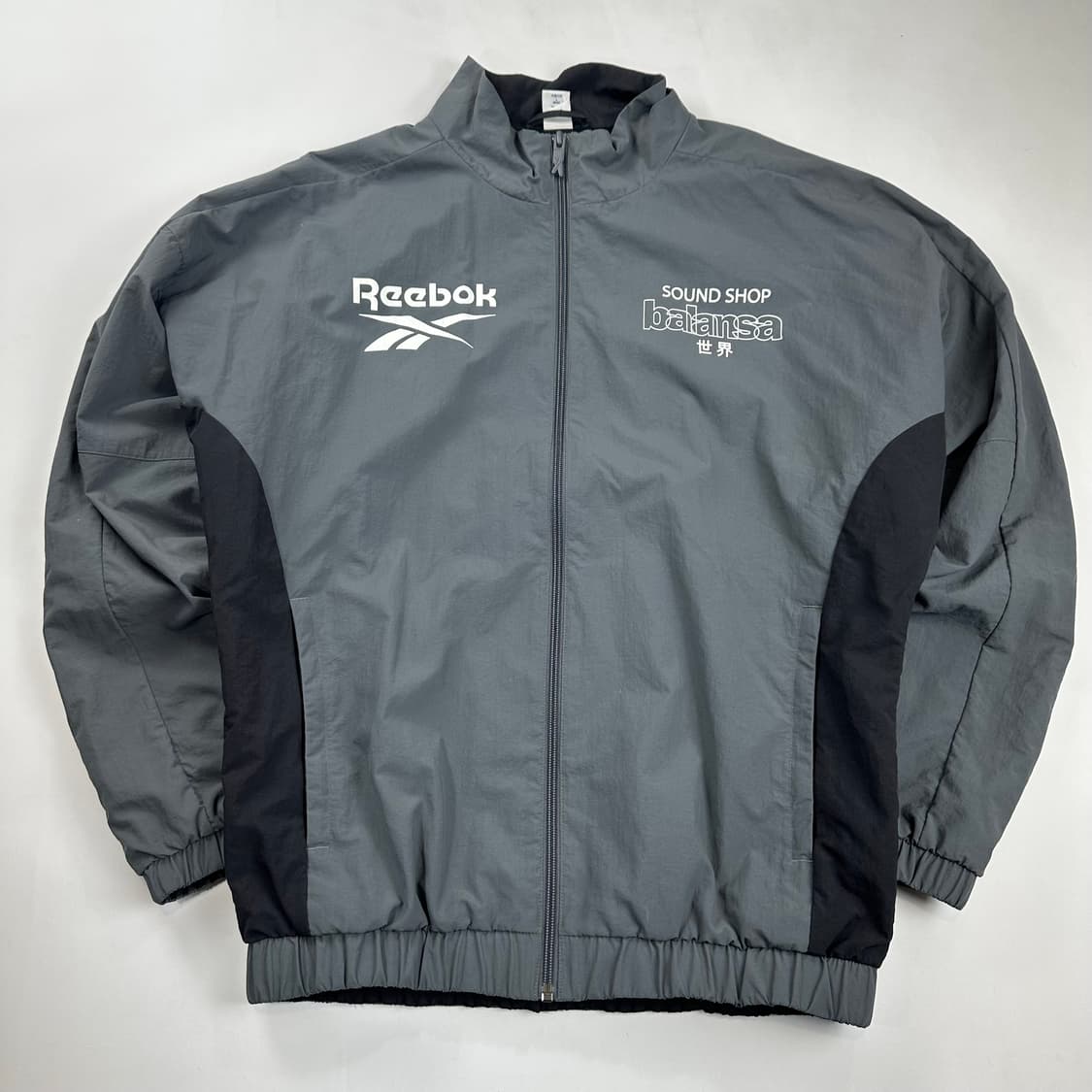 리복 x 발란사 바람막이 상품이미지1