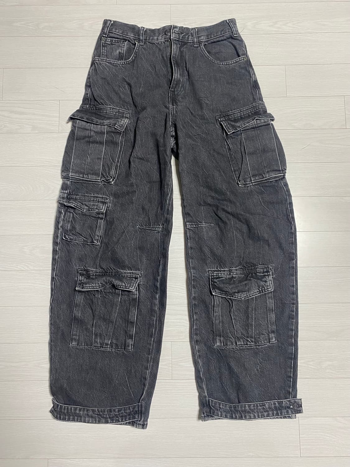 자라 유틸리티 카고 진 블랙 상품이미지1