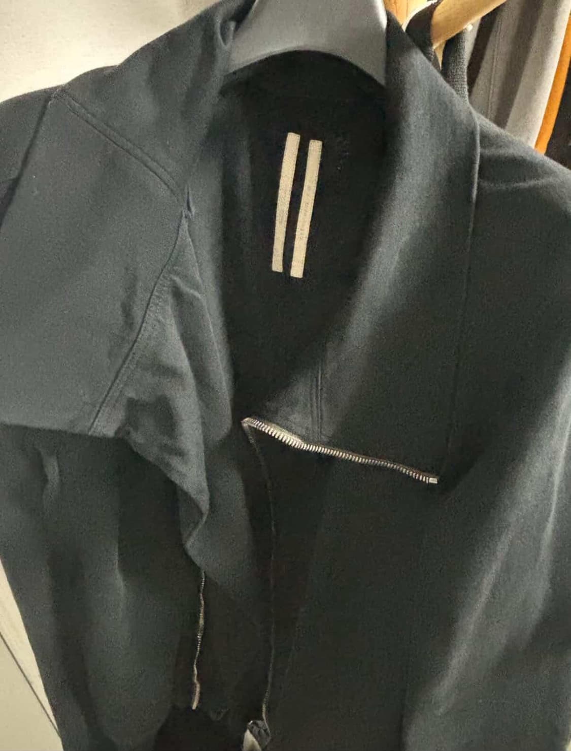 릭오웬스 바우하우스 사선집업
사이즈 M 상품이미지2