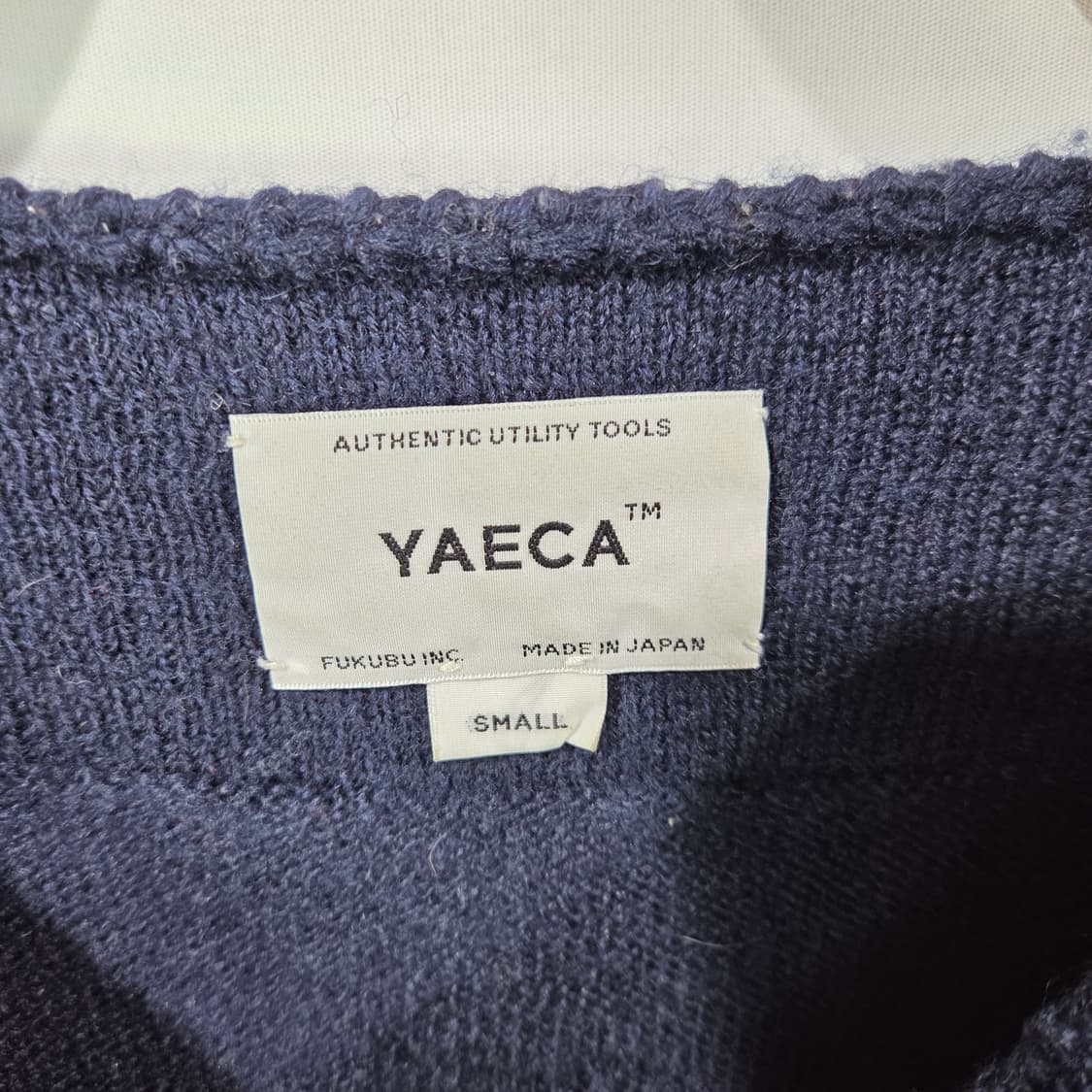 [Yaeca] 야에카 숄더버튼 니트 상품이미지5