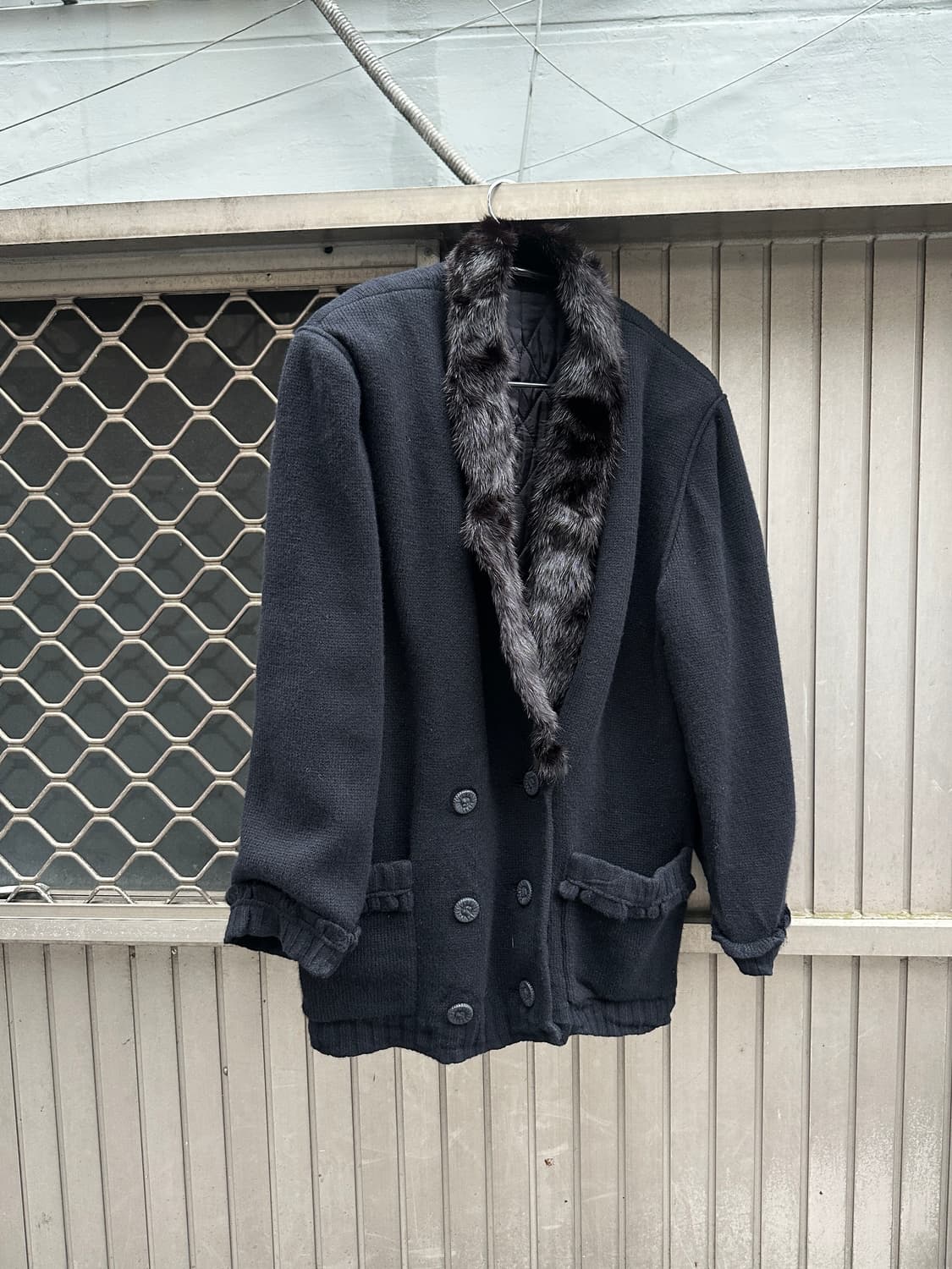00s fur trimming double buttoned knit ja 상품이미지5