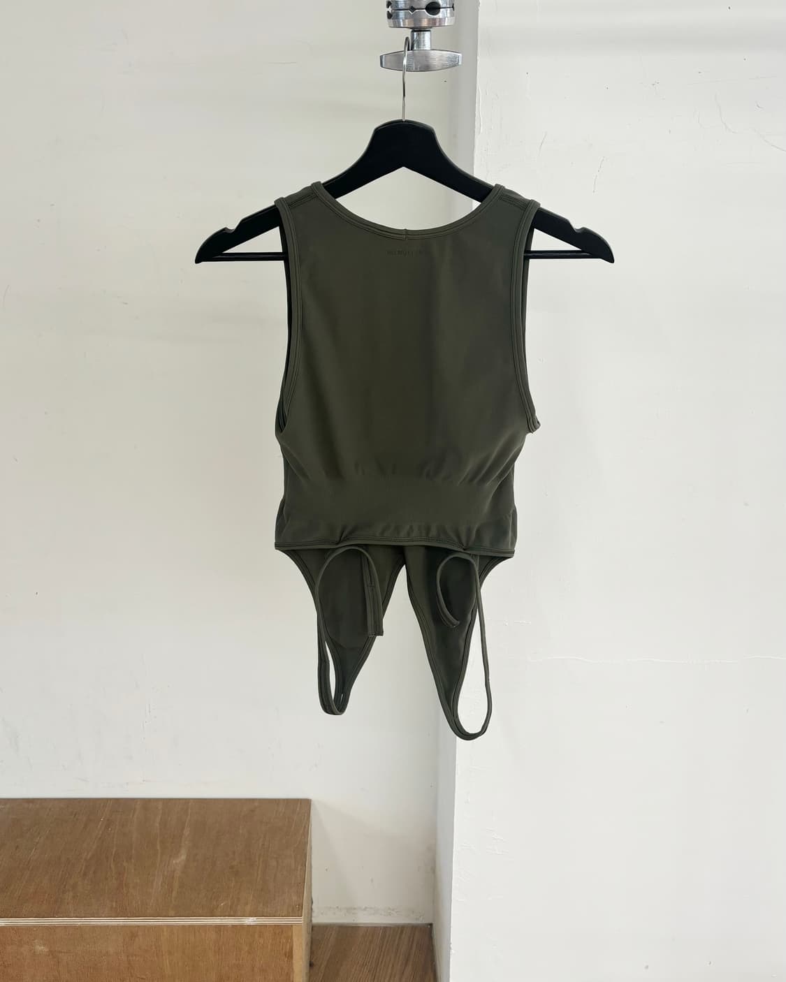 헬무트랭 카키 나일론 스판덱스 혼방 바디슈트 상품이미지5