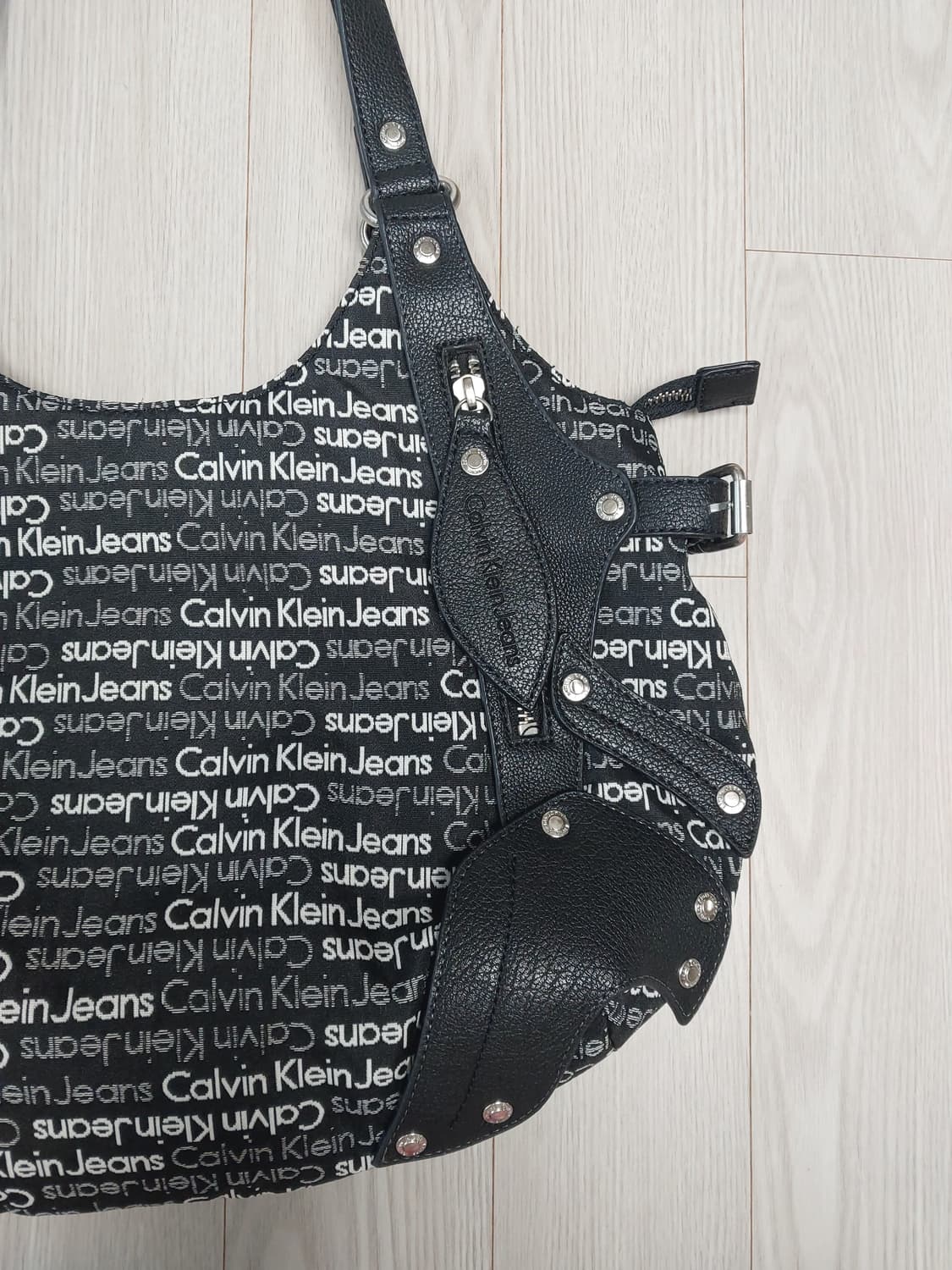 캘빈클라인 00s Y2K 호보백 숄더백 갸루 펑크 상품이미지3